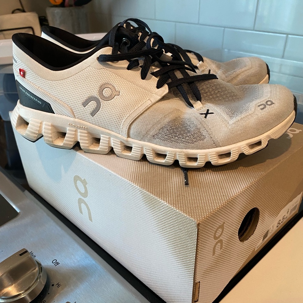Oncloud Cloud X3 Black and White Athletic Shoes